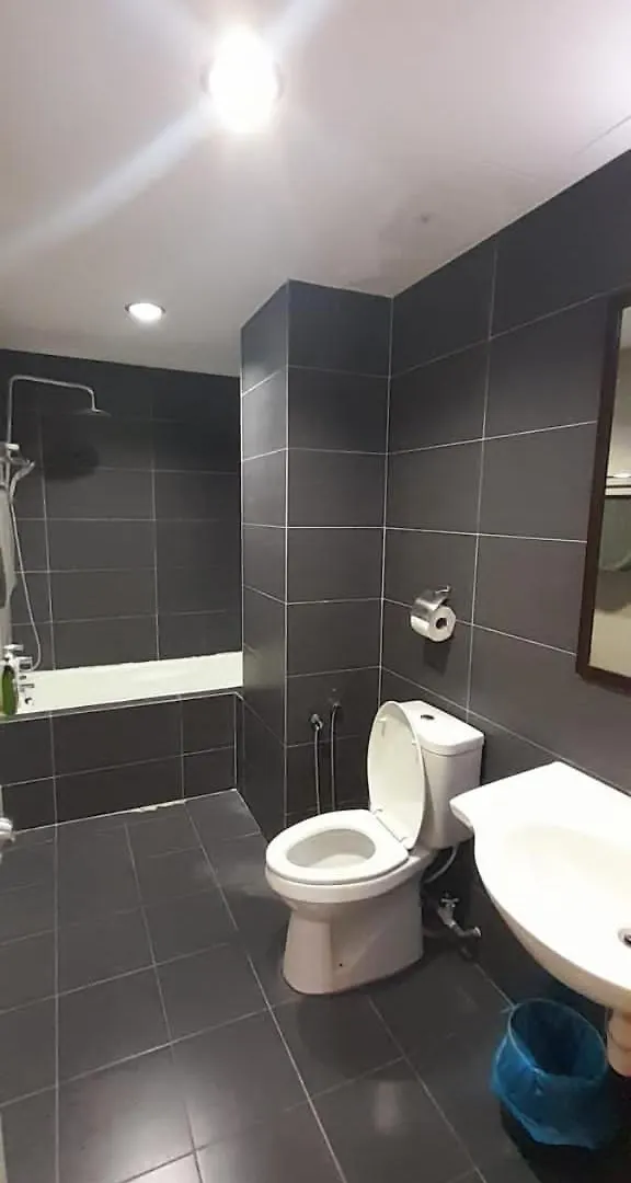 K. Riverfront Apartment Ipoh 0*,