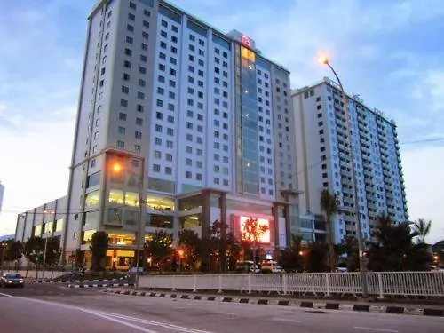 K. Riverfront Apartment ايبوه