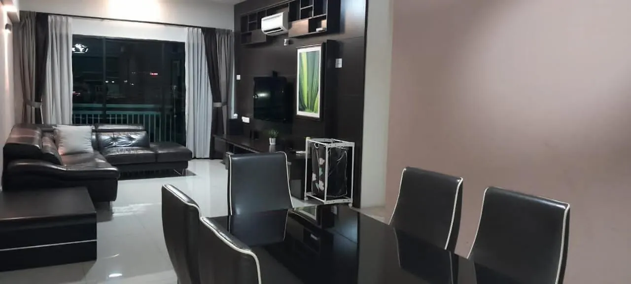 K. Riverfront Apartment ايبوه ماليزيا